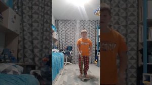 учим трюки на индо самокате с Дэном004