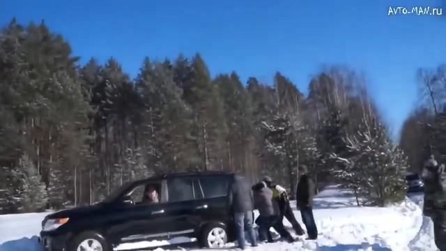 Тест Драйв LADA 4x4 vs Toyota Land Cruiser 200 смотреть онлайн