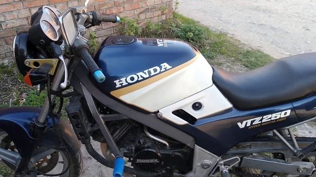 Honda VTZ250 смотреть онлайн