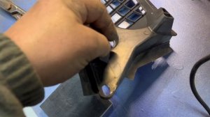 Пайка пластика. Ремонтирую жабо Ситроен С3 Пикассо