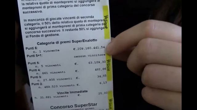 САМЫЙ БОЛЬШОЙ ВЫИГРЫШ В ИСТОРИИ ЛОТЕРЕИ, 209 МИЛЛИОНОВ ЕВРО, БИЛЕТ БЫЛ КУПЛЕН ЗА 2 ЕВРО смотреть онлайн