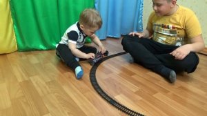 БОЛЬШОЙ!!! ПОЕЗД ...  ЖЕЛЕЗНАЯ ДОРОГА . Распаковка видео для детей.