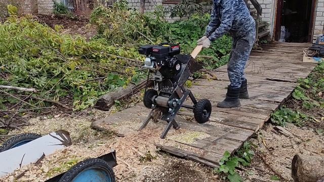 Тест роторного щепореза КВ-Б-50 ( Грызун ) смотреть онлайн