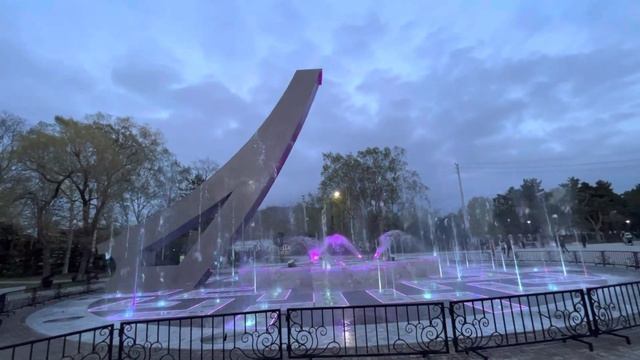 Поющий фонтан. Южно-Сахалинск смотреть онлайн