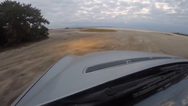 fun by the ocean whit Mercedes C240 смотреть онлайн