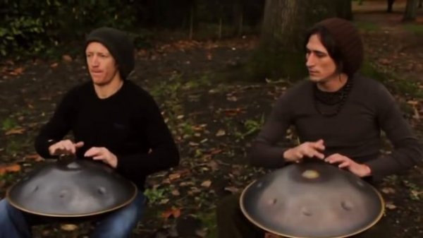 Игра на ханге.