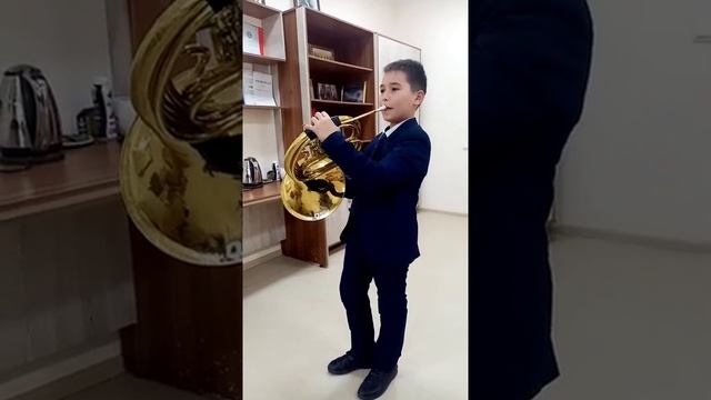 Чайковский. Старинная французская песенка. Исполняет Тургунов Хислат. смотреть онлайн