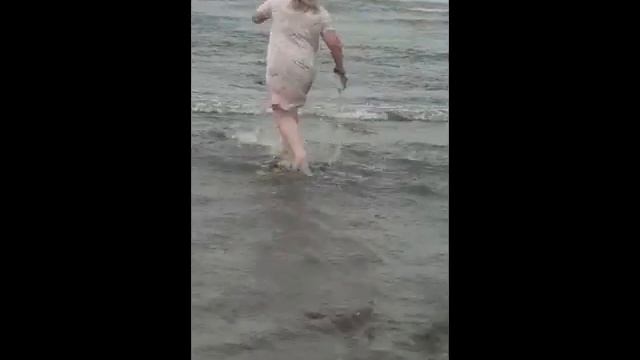 Сахалинцы ловят рыбу руками и ногами смотреть онлайн