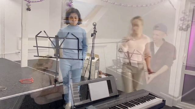 Занятия по вокалу. Педагог Неведицына Наталья смотреть онлайн