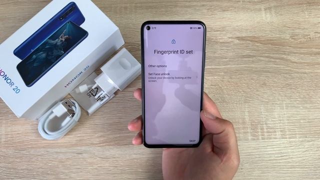 Honor 20 Unboxing & First Impressions смотреть онлайн