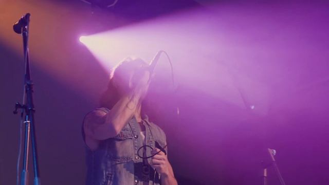 Симак Экрю - Closer to the edge смотреть онлайн
