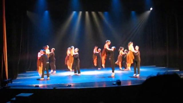 להקת הסטודנטים - בועז מעודה -מנגן ושר смотреть онлайн