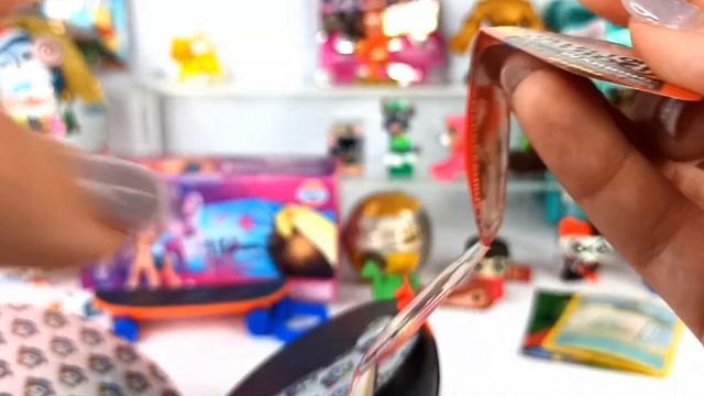 KINDER MIX 100. НОВОГОДНИЙ МЕГА МИКС СЮРПРИЗОВ: ЩЕНЯЧИЙ ПАТРУЛЬ, ДИНОЗАВРЫ, ДИСНЕЙ смотреть онлайн