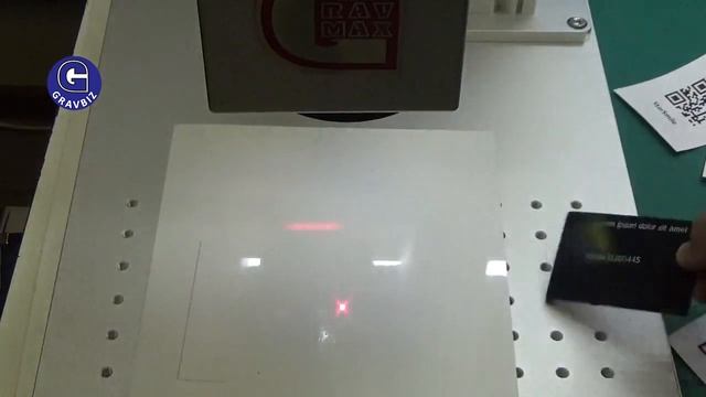 Лазерная гравировка информации из QR кода или штрихкода Распознание кода и сразу маркировка смотреть онлайн