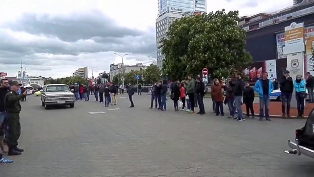 Международный слёт ретро и классических авто в Минске (ч.1) смотреть онлайн