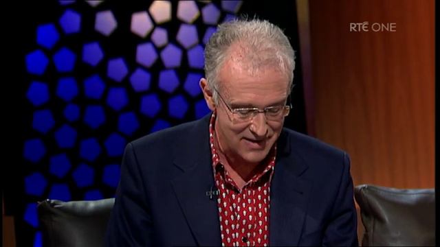 Joseph O'Connor - Teenage Girls Overheard on the Luas | The Late Late Show | RTÉ One смотреть онлайн