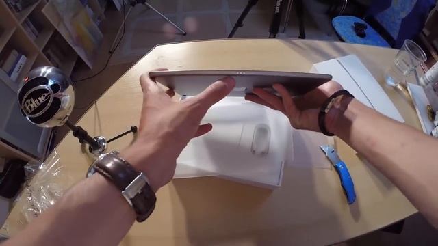 iPad Pro 9.7" POV Unboxing! (First person point of view) смотреть онлайн