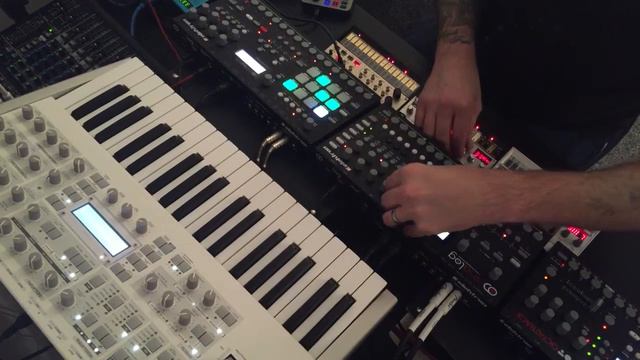 Elektron analog RYTM, four, Virus TI, Korg Volcas..Acid jam #2 смотреть онлайн