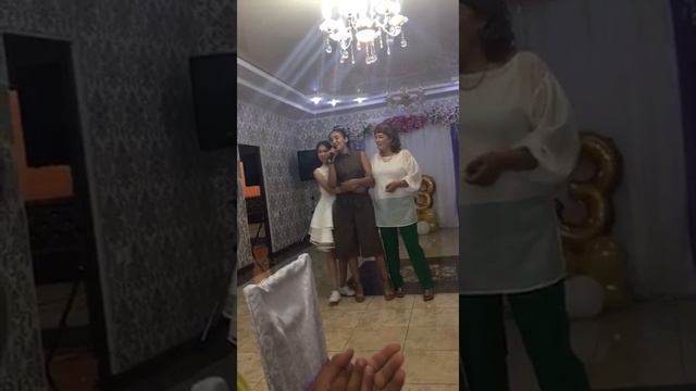 Аяна конжык 13 жас кафе Рахат 27 июля 2018