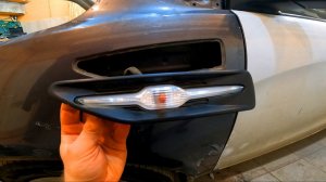 Как снять/поменять лампочку дублирующего поворотника переднего крыла Kia Rio 2011-2017год