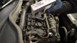 Volkswagen Tiguan замена свечей/replacing spark plugs