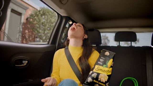 Traffic Jamming | Smartfood ® White Cheddar смотреть онлайн
