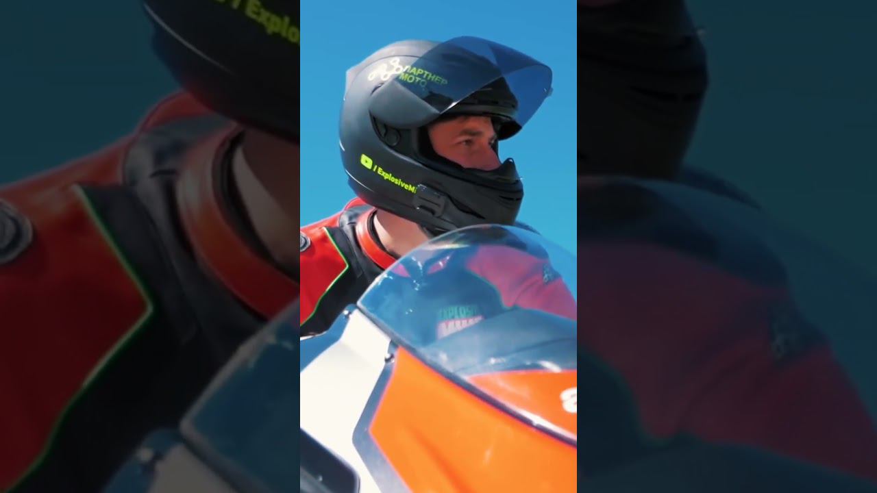 Aprilia RSV4 RR самый лучший спортбайк? / EXPLOSIVE MIKE, Обзор и тест-драйв #shorts смотреть онлайн