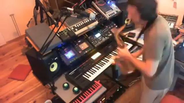 WALTERNATIVE - Rocking inna free world - (Re-version) with Octatrack roland juno kp3 rc50 jomox ... смотреть онлайн
