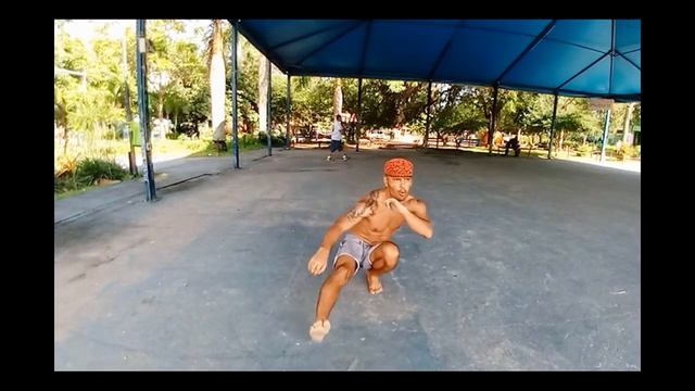 Strengthen Body, Mind And Spirit With This Capoeira Inspired Full Body Cardio & Strength Workout смотреть онлайн