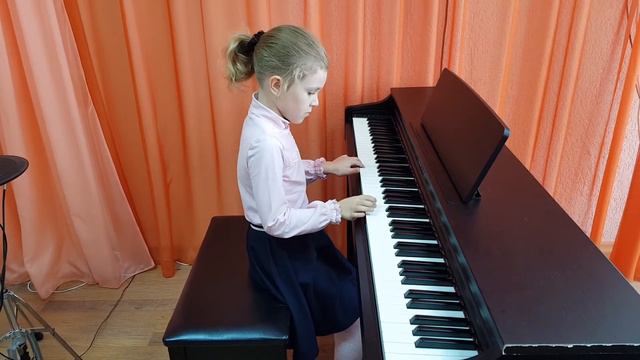 Потапова Мила, 6 лет, п. Лонгъюган, Я. Подольская "Этюд" смотреть онлайн