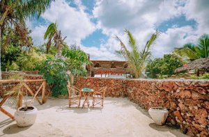 Занзибар. Пляж Кендва. Отель Tropicana Kendwa Beach. Обзор номера Anex Garden view