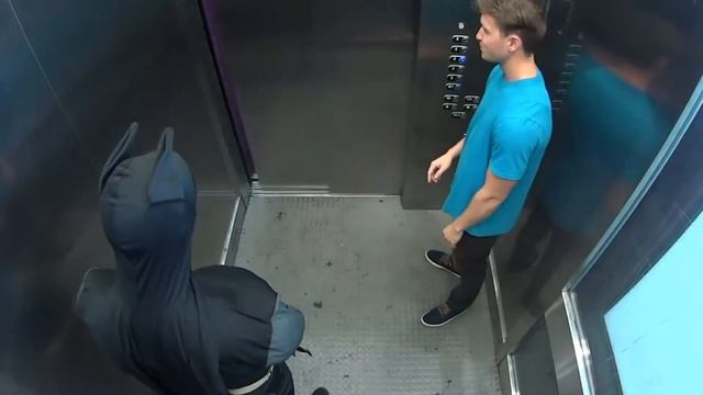 Бетмен против Супермена ПРАНК смотреть онлайн