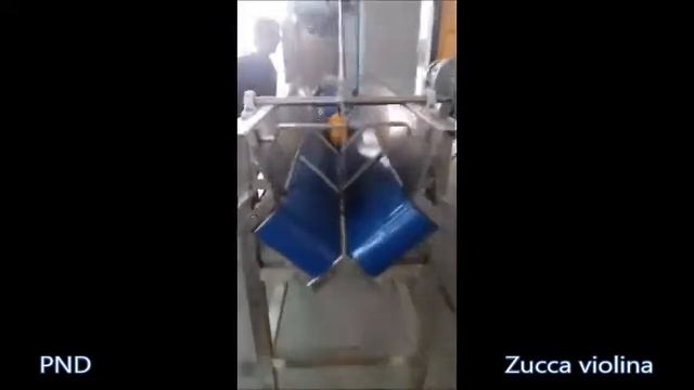 Машина очищення гарбуза / Очистка тыквы / Peeler for butternut squash смотреть онлайн