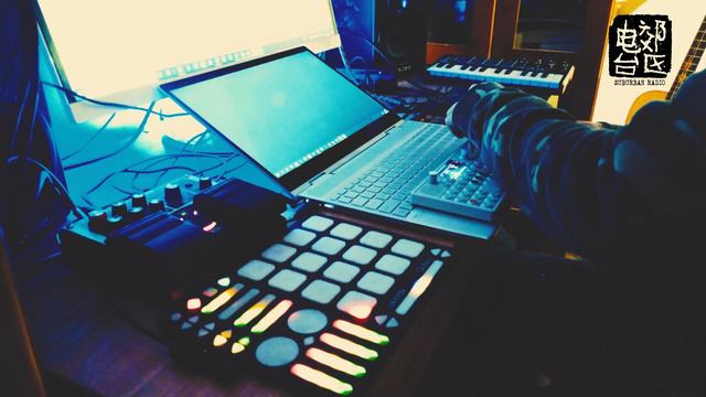 居家隔离Live Set NO.2(QUNEO,OP-1,RE-20） смотреть онлайн