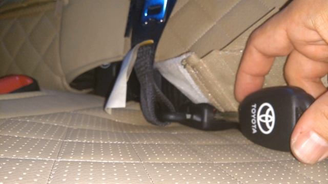 Средний ремень безопасности RAV4.mp4 смотреть онлайн