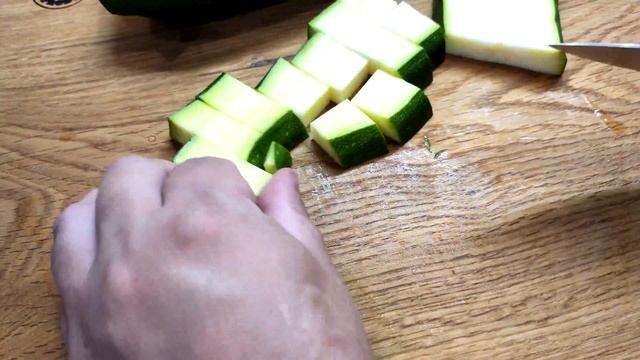 СУП С ФРИКАДЕЛЬКАМИ и КАБАЧКОМ. Кабачковый Суп с Фрикадельками. ENG SUB смотреть онлайн