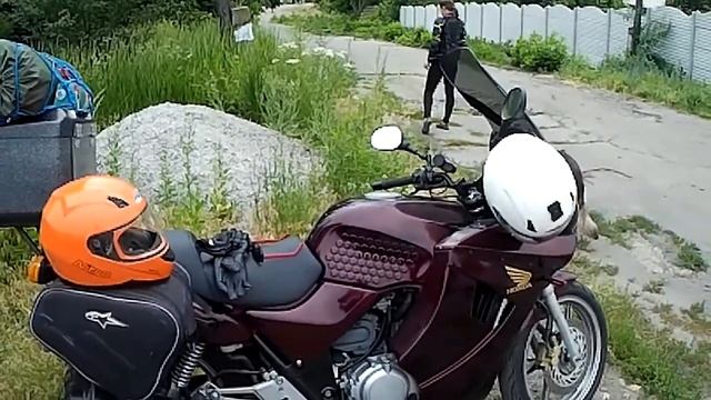 УКРАЛИ МОТОЦИКЛ (отжали" военные) HONDA CB500 в самодельном обвесе смотреть онлайн
