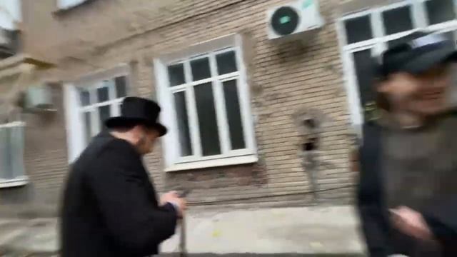 КОСТЯ ПОДАРИЛ САНЕ МЕРСЕДЕС НА ДЕНЬ РОЖДЕНИЯ смотреть онлайн