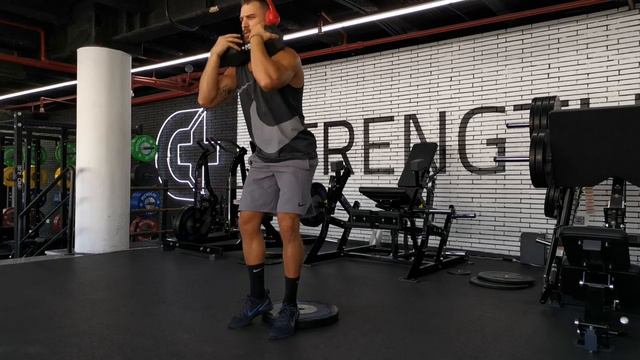 Heels elevated Gobblet squat смотреть онлайн