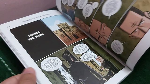 The Hound of the Baskervilles: A Graphic Novel Adaptation, Sherlock Holmes смотреть онлайн
