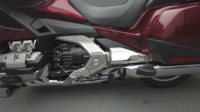 2018 HONDA GL1800D GOLDWING 1800 TOUR W/ DCT & ABS - National Powersports Distributors