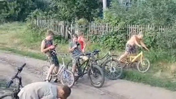 Деревенька Под Утесом