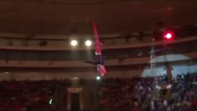 дуэт на петлях Дима и Алёна "Танго в небе" смотреть онлайн