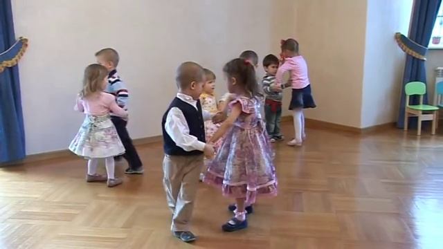 8 марта. Видео-открытка для мам. Младшая группа смотреть онлайн