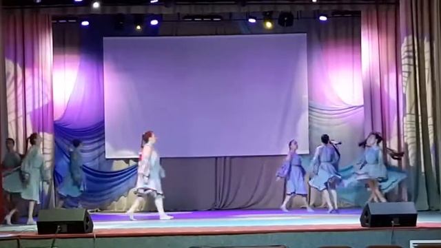 Ансамбль танца "Ассорти" - "Под дождём" смотреть онлайн
