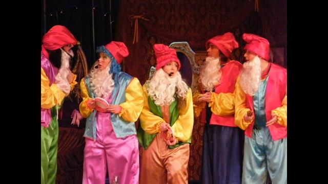 Новогодние представления во Дворце "Хорошево"! смотреть онлайн