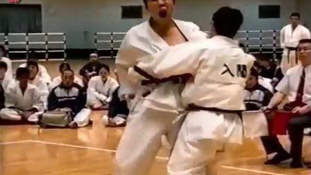 каратэ в силах самообороны Японии смотреть онлайн