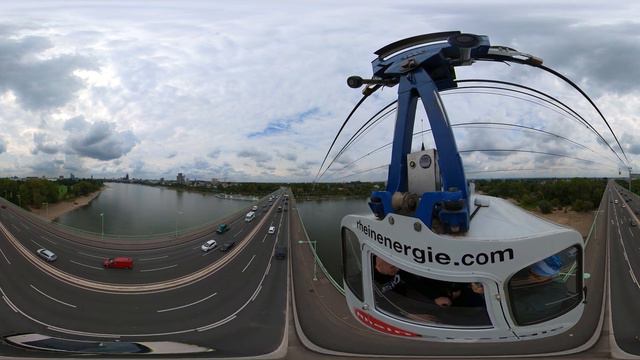 Riding the Rhein-Seilbahn смотреть онлайн