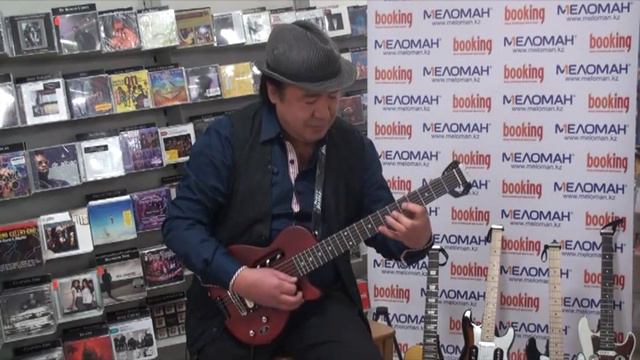 Булат Сыздыков о Traveler Guitar смотреть онлайн