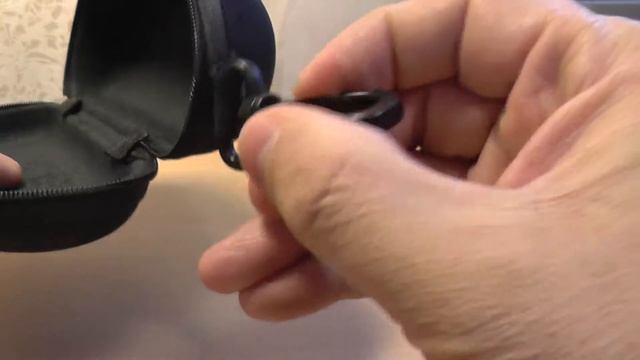 Бюджетный чехол для солнцезащитных или спортивный очков. смотреть онлайн